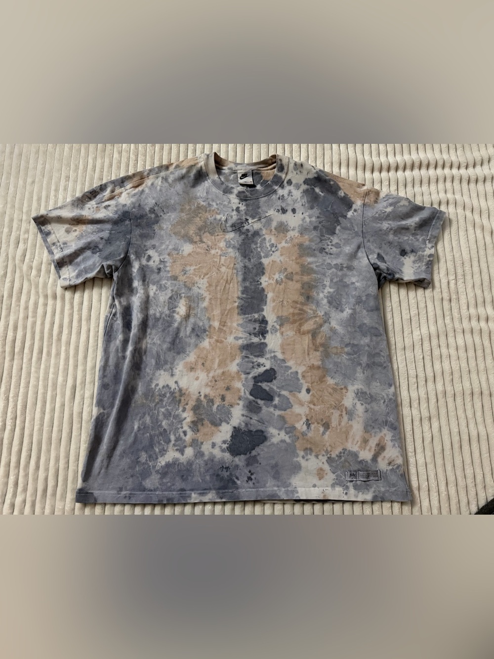 Nike Short Sleeve Tie-Dye Crewneck Tee in Gray and Brown